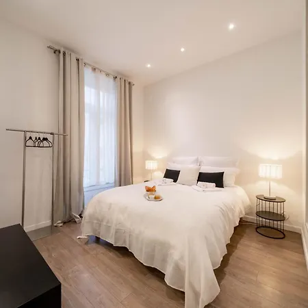 Apartment Hyper Centre - 2 Pieces Avec Balcon - 4 Couchages