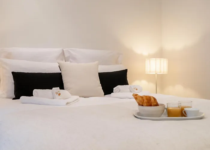 Hyper Centre - 2 Pieces Avec Balcon - 4 Couchages 戛纳