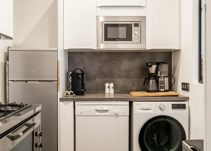 Hyper Centre - 2 Pieces Avec Balcon - 4 Couchages 칸느